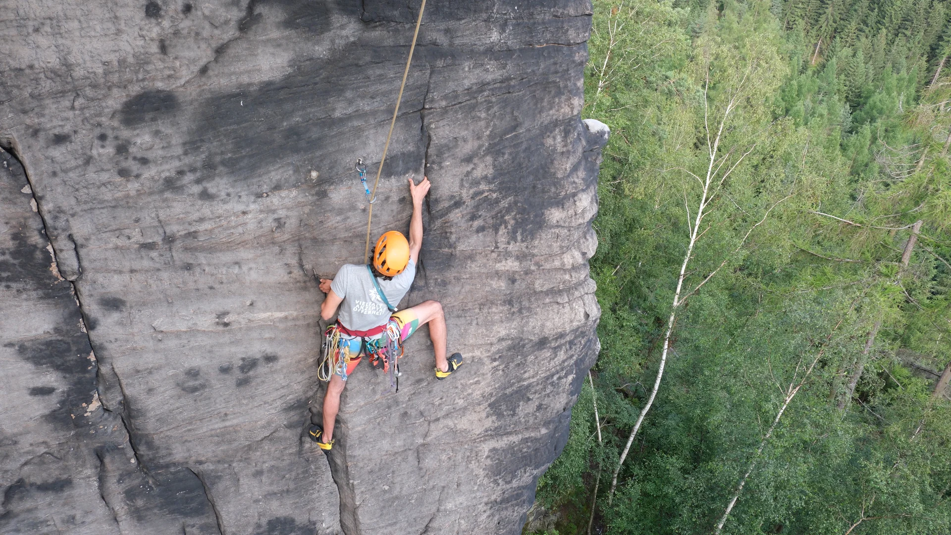 Fabian Michel beim Nachstieg in Luftkampf (VIIIc), Adlerkopf, Bielatal, Sächsiche Schweiz | © Fabian Michel
